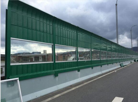 色多多官网下载耐力板做公路隔音屏障有哪些优势?
