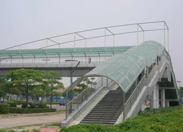 色多多官网下载耐力板的耐温性是什么