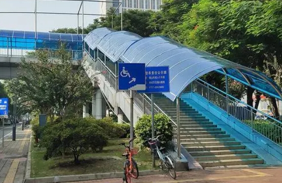 色多多官网下载耐力板加工费怎么收取？